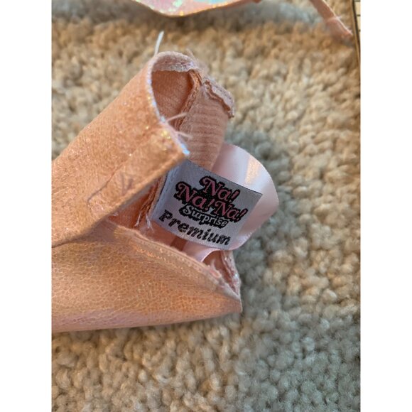 Na! Na! Na! Surprise Doll Clothes Set: Holographic Pink Top & Shorts With Leopar - Picture 2 of 4